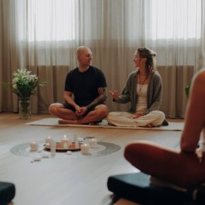 Reiki Ademwerk Ademcoach Leeuwarden Cacaoceremonie Ademcirkel Massage Leeuwarden Massage therapeut centrum Satori - Lizette Hof