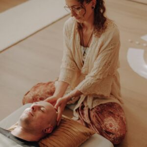 Reiki Ademwerk Ademcoach Leeuwarden Cacaoceremonie Ademcirkel Massage Leeuwarden Massage therapeut centrum Satori - Lizette Hof